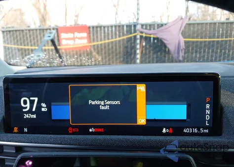 2021 Ford Mustang Mach-E Premium z USA, uszkodzony, nr VIN 3FMTK3SU9MMA09724